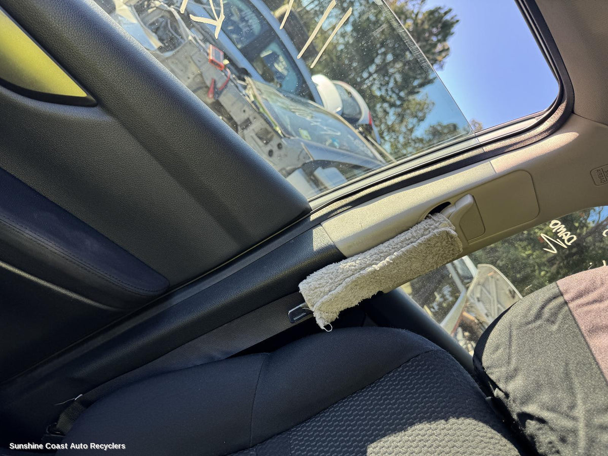 2013-2021 Nissan Qashqai Seatbelt Stalk