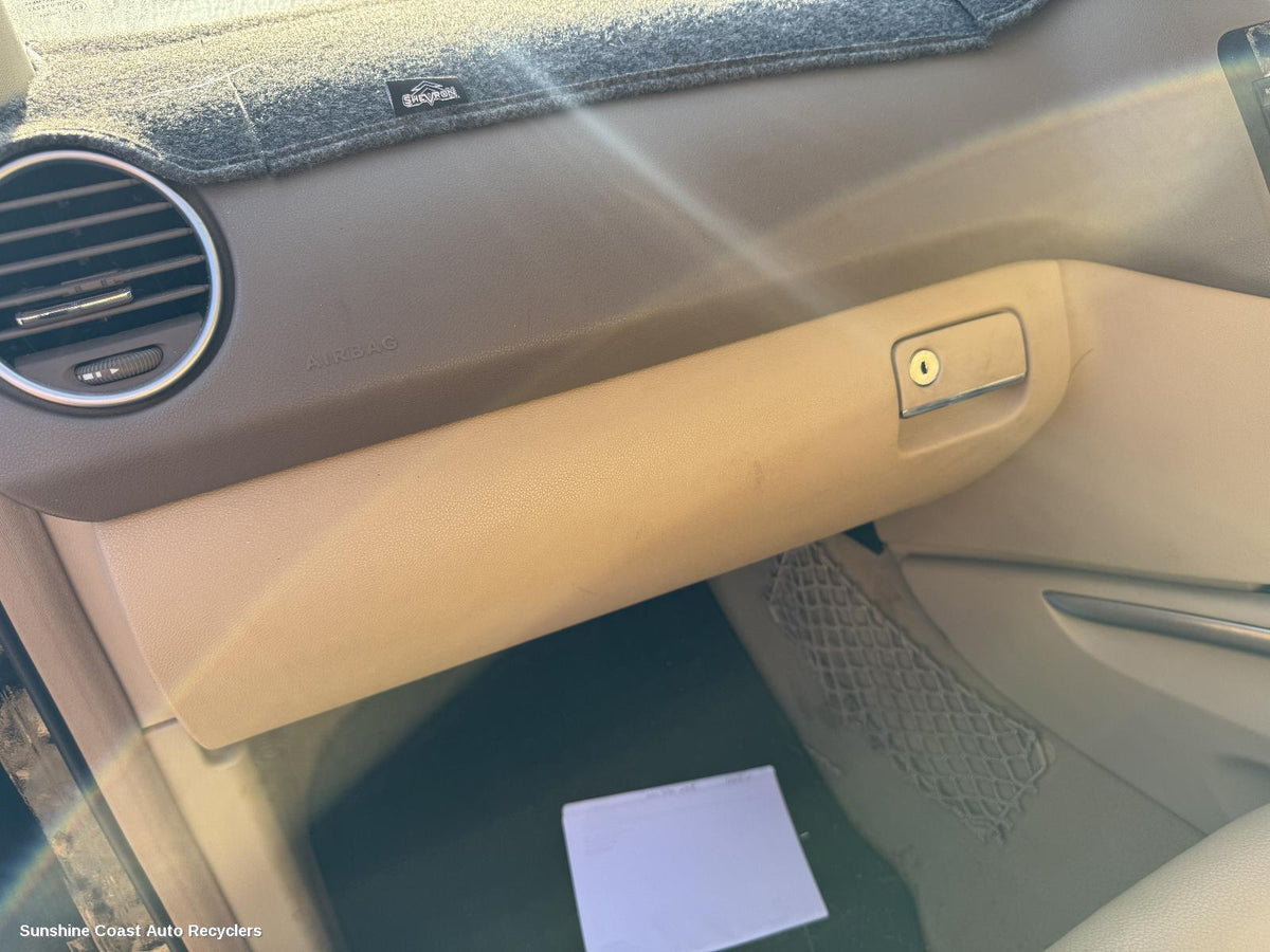 2005-2011 Mercedes M Class Glove Box