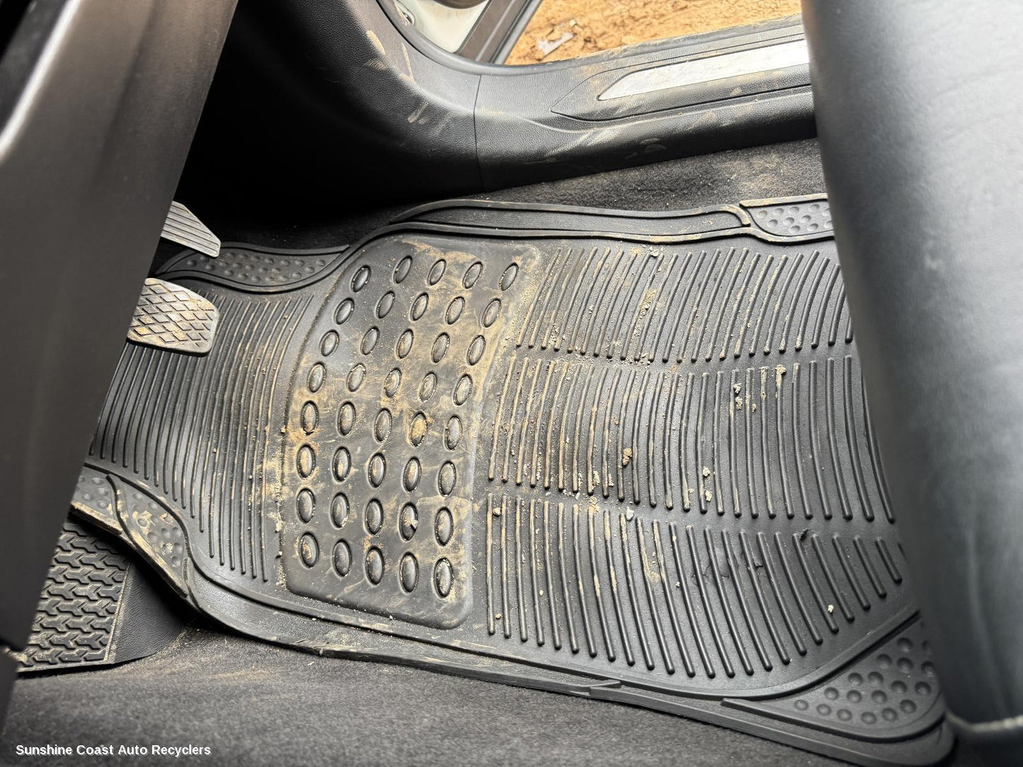 2022 Ldv D90 Floor Mats