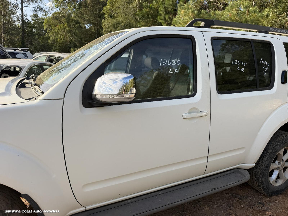 2005-2010 Nissan Pathfinder Door Handle