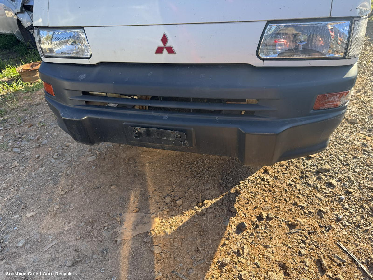 1999-2013 Mitsubishi L300 Front Bumper