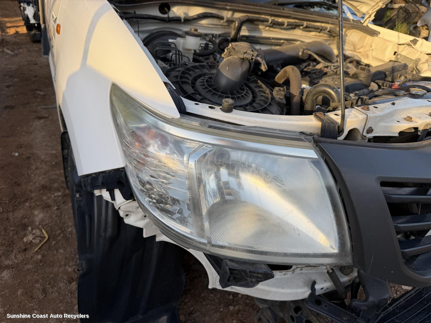 2011-2015 Toyota Hilux Right Headlamp