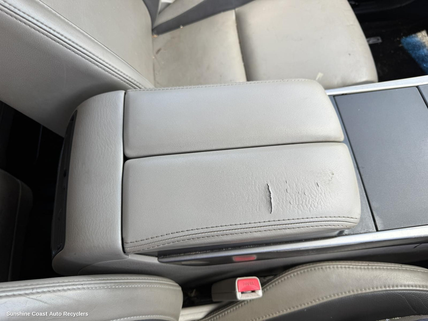 2011 Mazda Cx9 Console