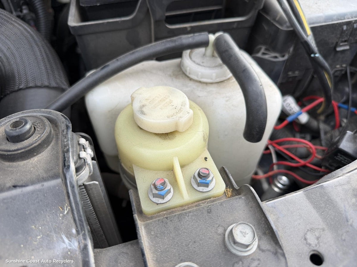 2006-2014 Mitsubishi Pajero Overflow Bottle