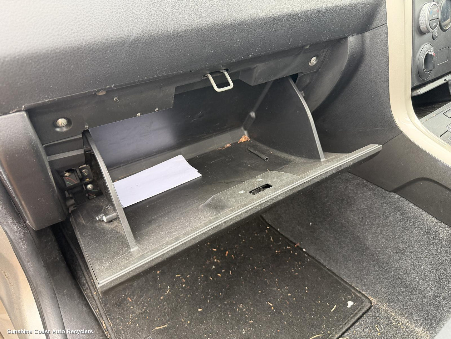 2015 Suzuki Vitara Glove Box