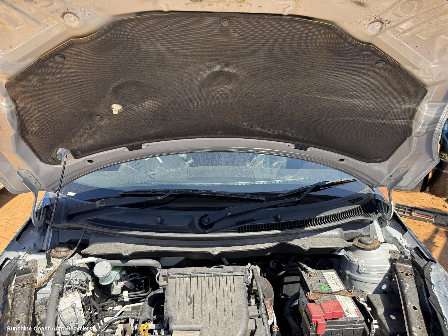 2014 Suzuki Swift Bonnet Hinge Strut