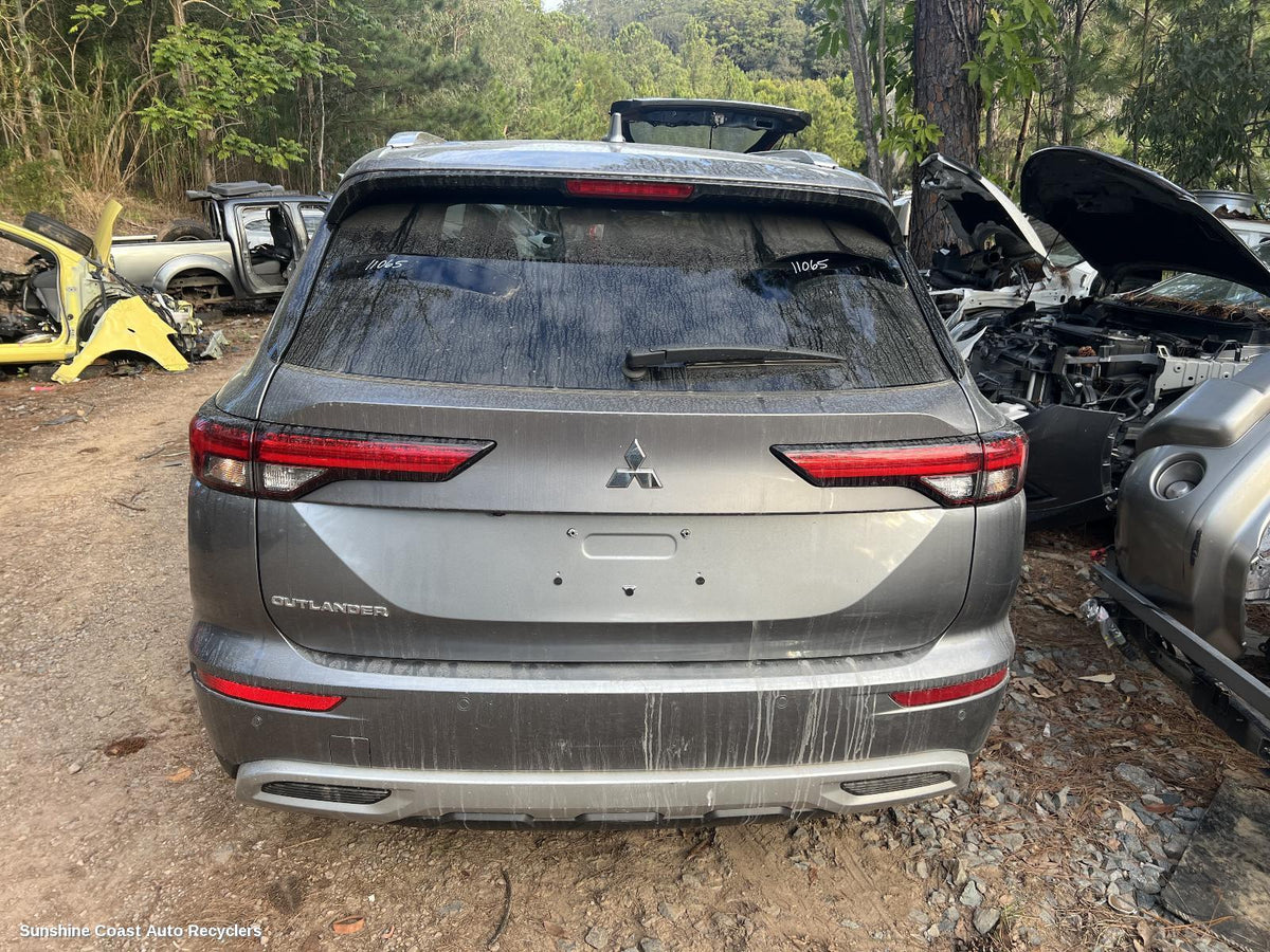 2021-2026 Mitsubishi Outlander Owners Handbook