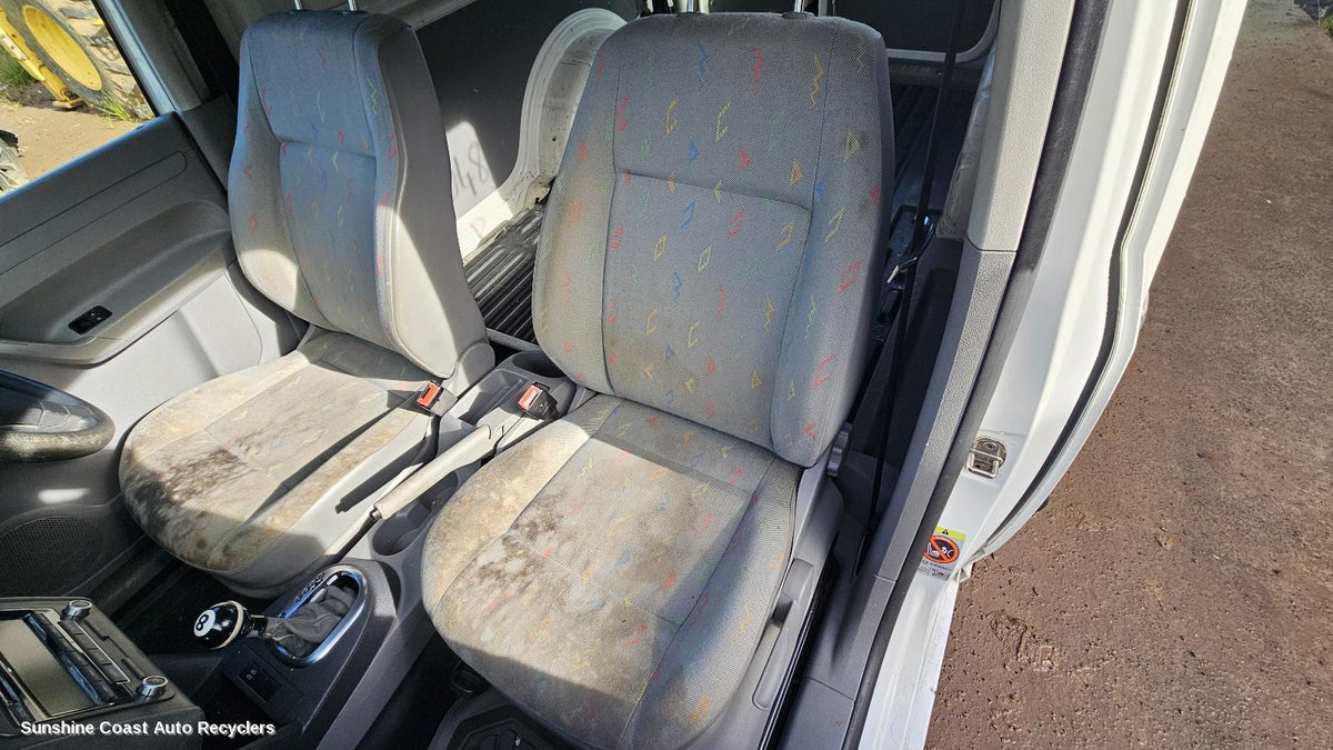 2004-2010 Volkswagen Caddy Front Seat