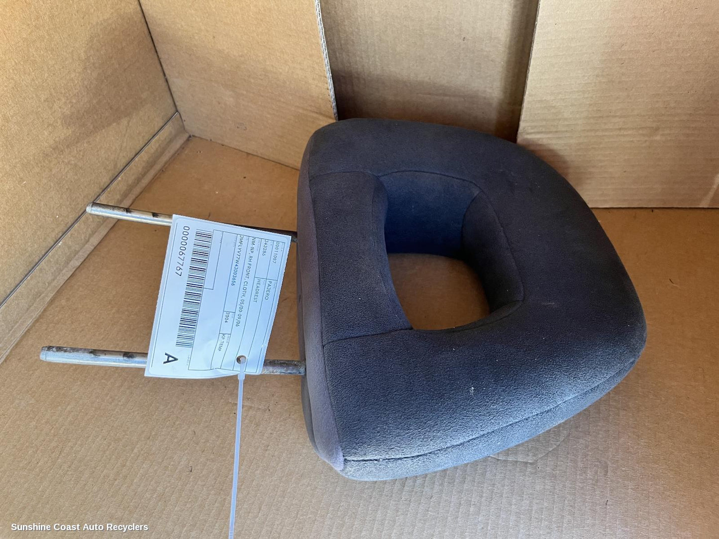 2004 Mitsubishi Pajero Headrest