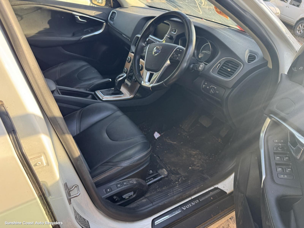 2013-2019 Volvo S40 Interior Mirror