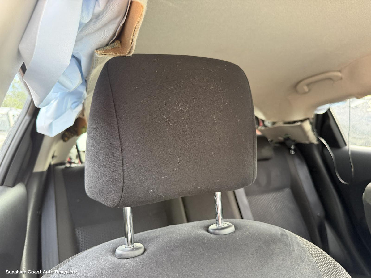 2010-2019 Nissan Juke Headrest