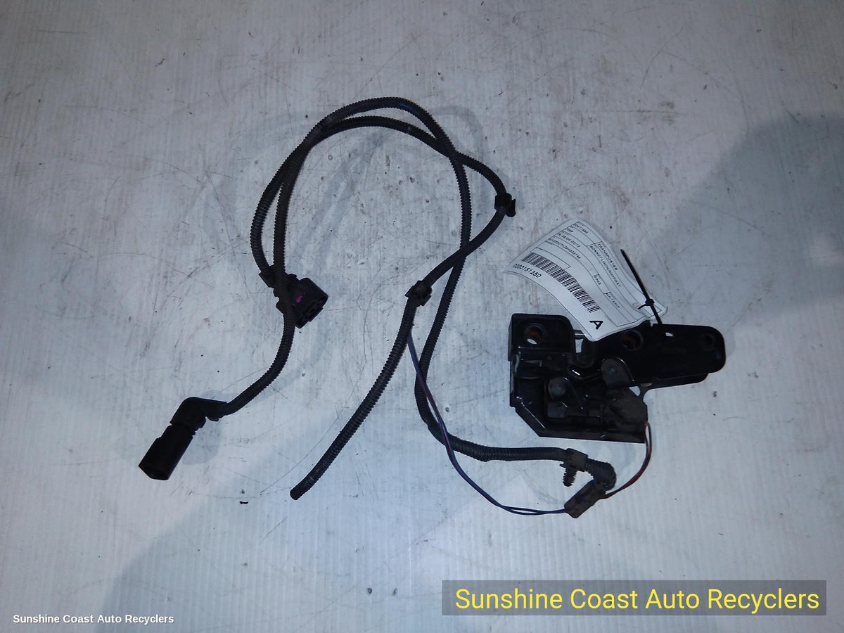 2004-2010 Volkswagen Transporter Bonnet Lock Support