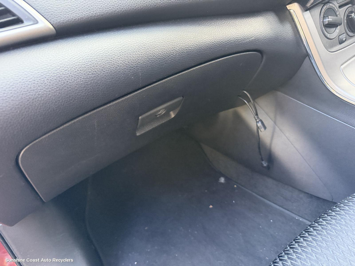 2013-2016 Nissan Pulsar Glove Box
