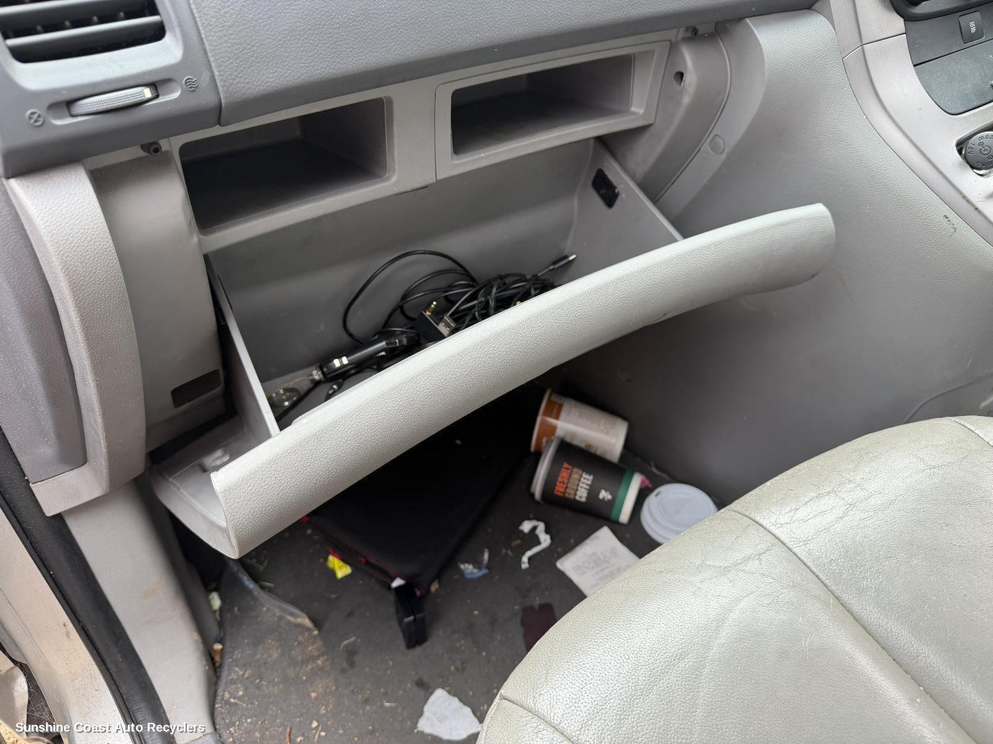 2005-2014 Kia Carnival/grand Carnival Glove Box