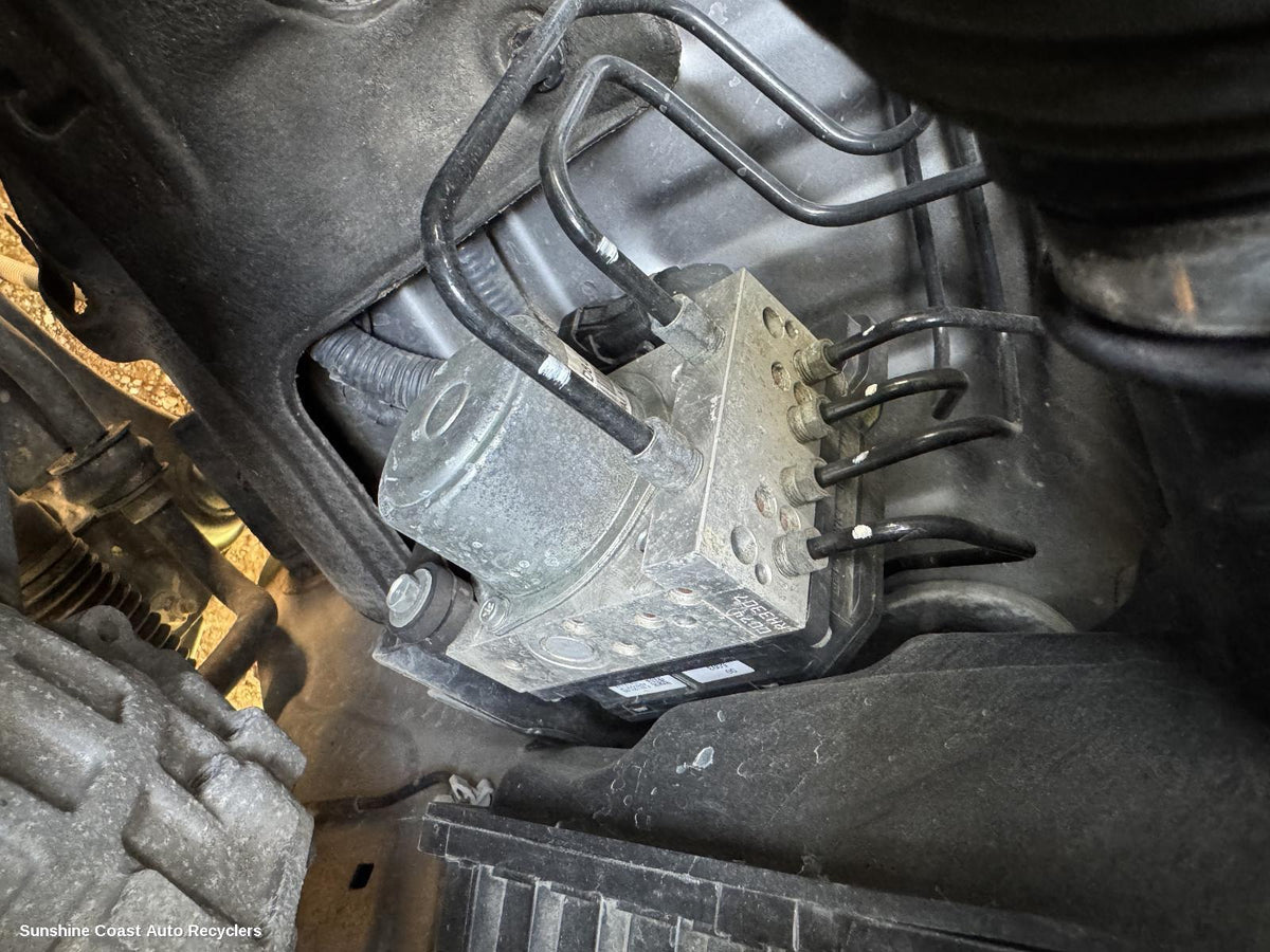 2010-2013 Nissan Xtrail Abs Pump Modulator