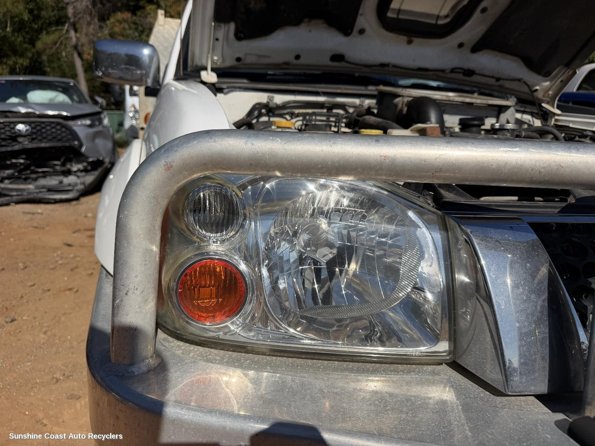 2001-2015 Nissan Navara Right Headlamp