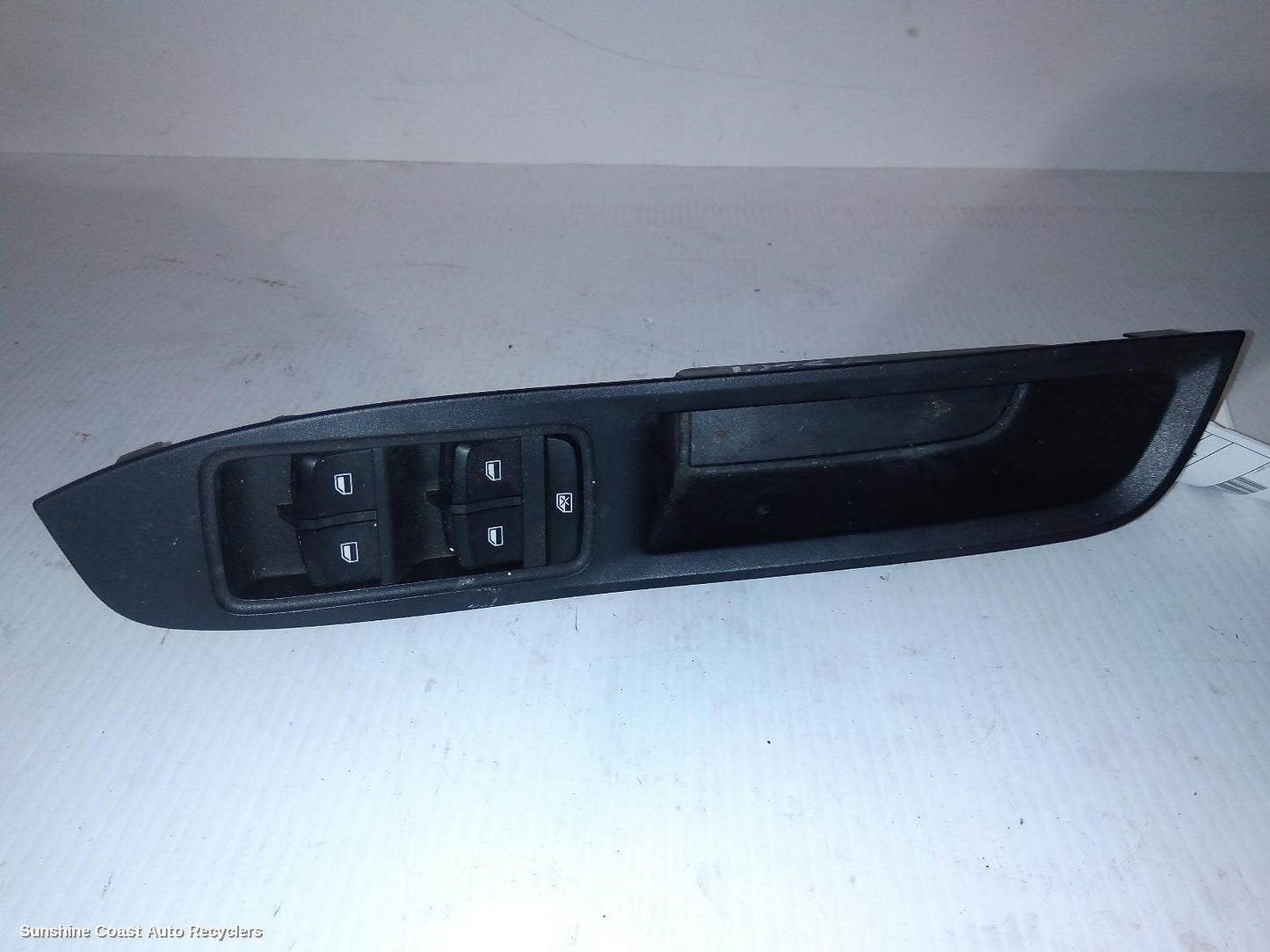 2017-2024 Mg Zs Pwr Dr Wind Switch