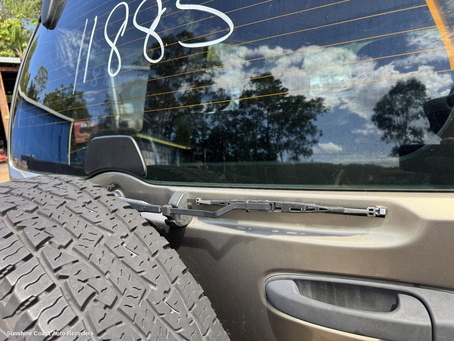 2004 Jeep Cherokee Wiper Arm