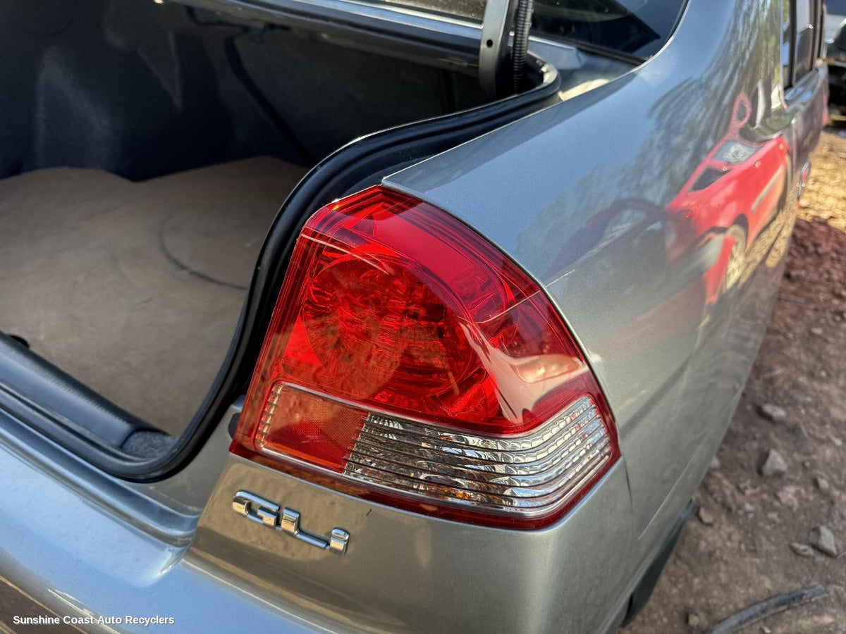 2003-2005 Honda Civic Right Taillight