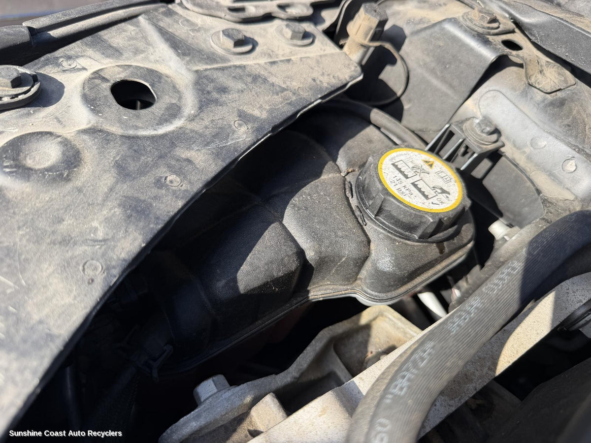 2011-2019 Land Rover Rangerover Evoque Overflow Bottle