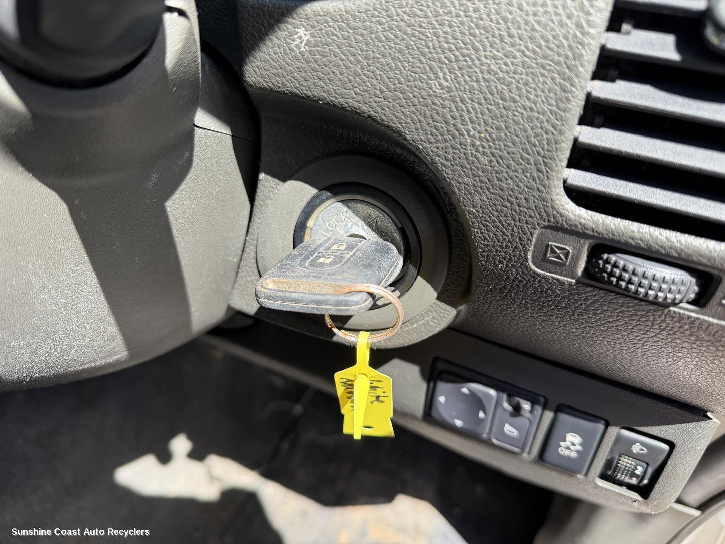 2005-2015 Nissan Navara Ignition W  Key