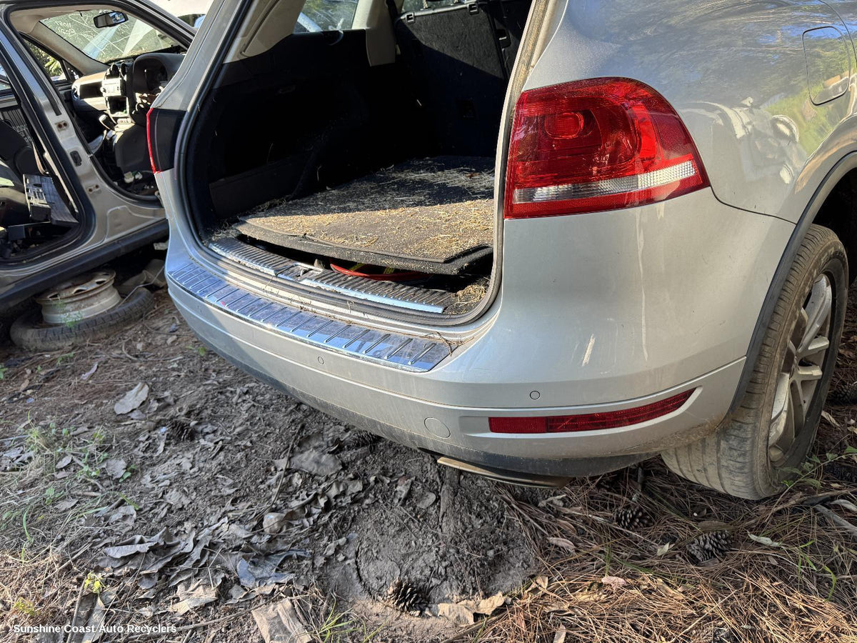 2010-2018 Volkswagen Touareg Rear Bumper