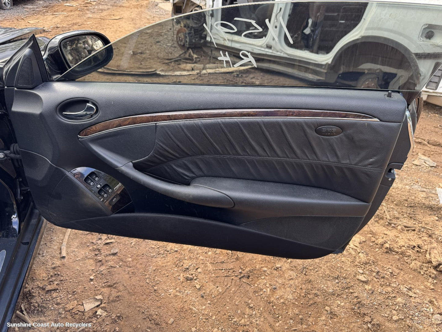 2007 Mercedes Clk Door Trim
