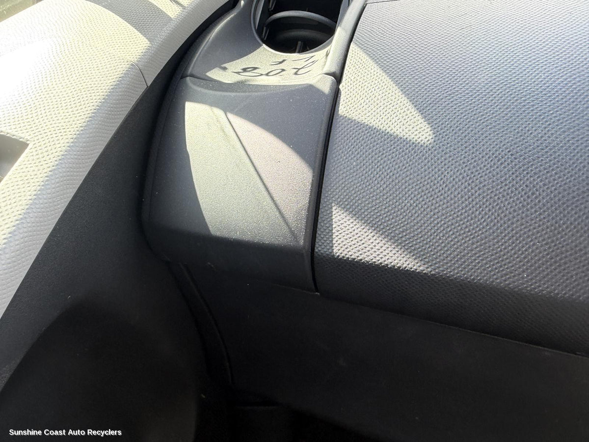 2005-2016 Toyota Yaris Glove Box