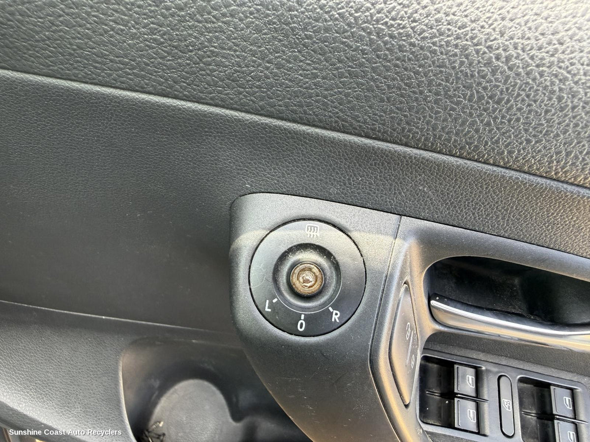 2010-2017 Volkswagen Polo Misc Switch Relay