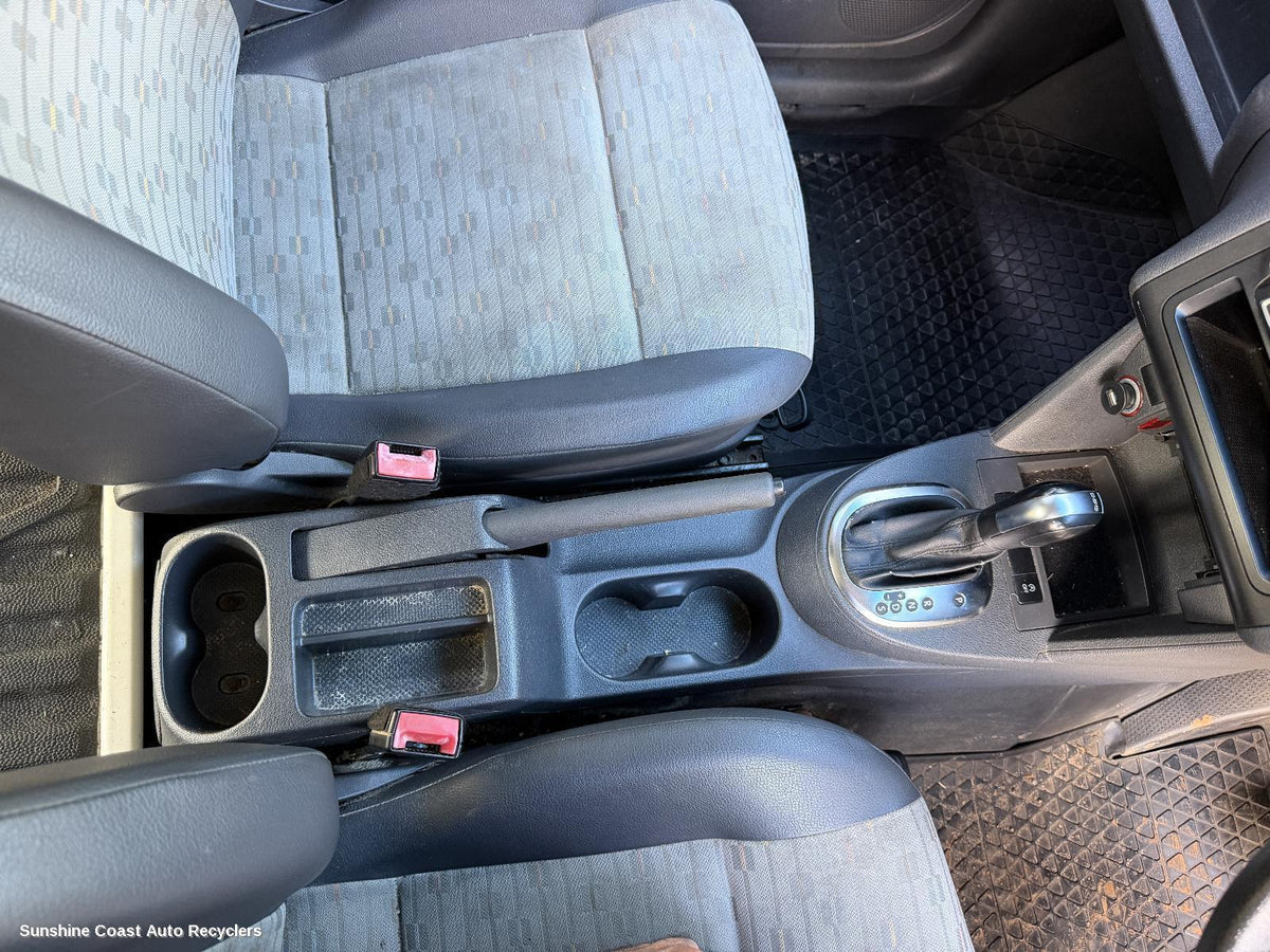 2010-2015 Volkswagen Caddy Console