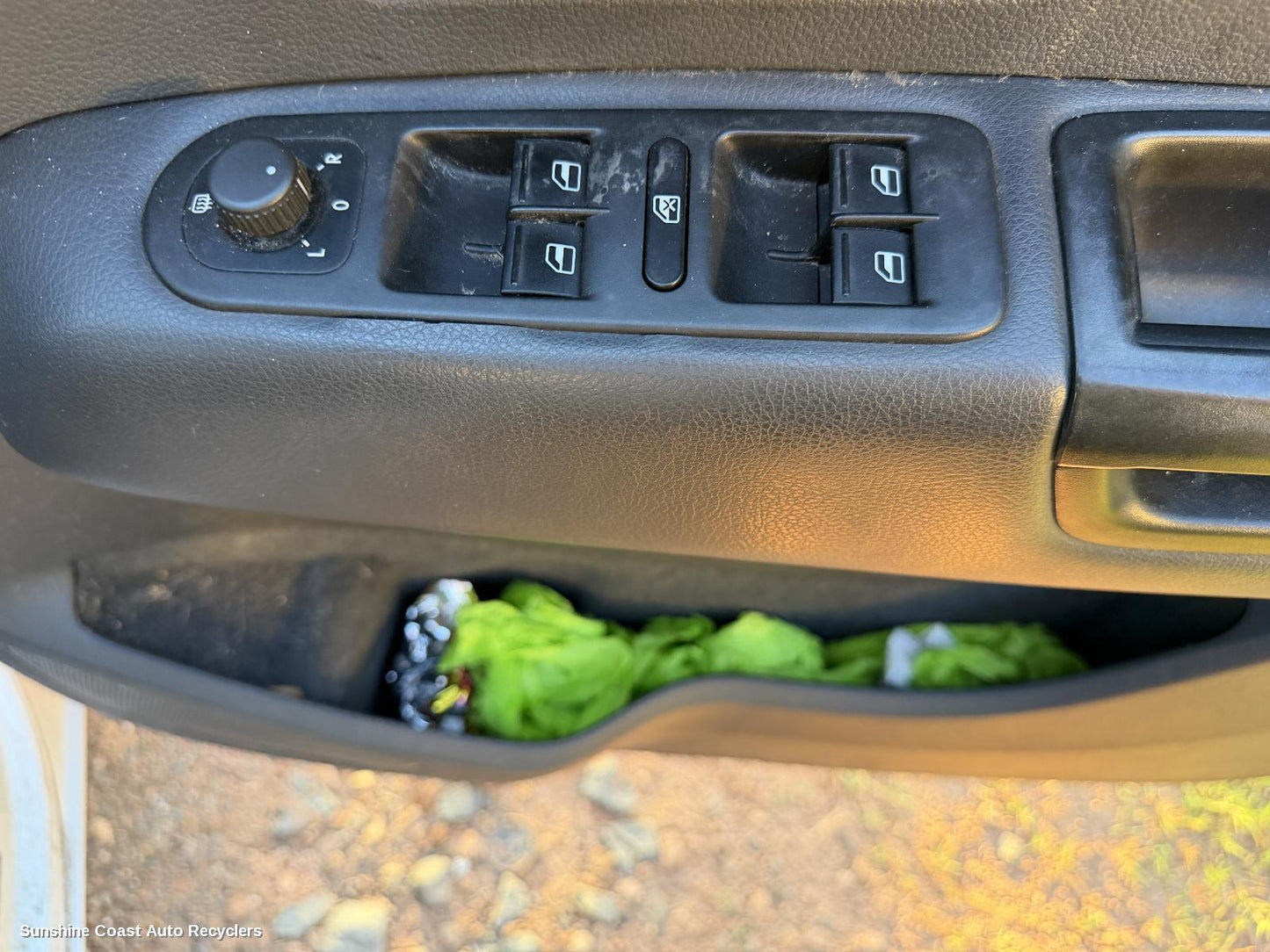 2010-2022 Volkswagen Amarok Pwr Dr Wind Switch