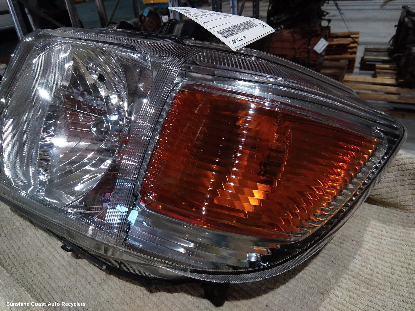 2015 Toyota Landcruiser Left Headlamp