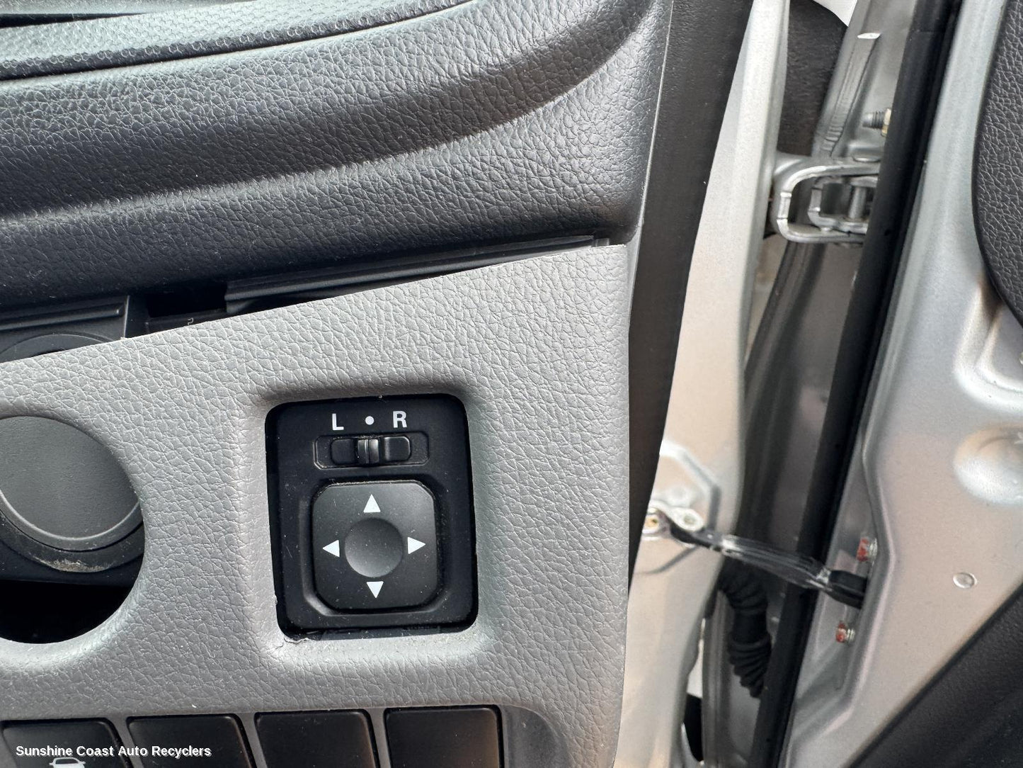 2016 Mitsubishi Triton Misc Switch Relay