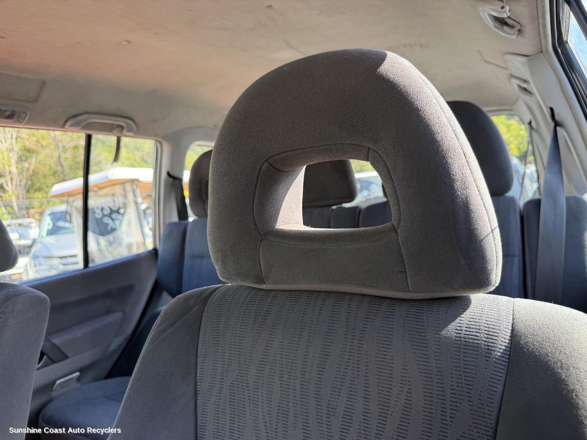 2000-2006 Mitsubishi Pajero Headrest