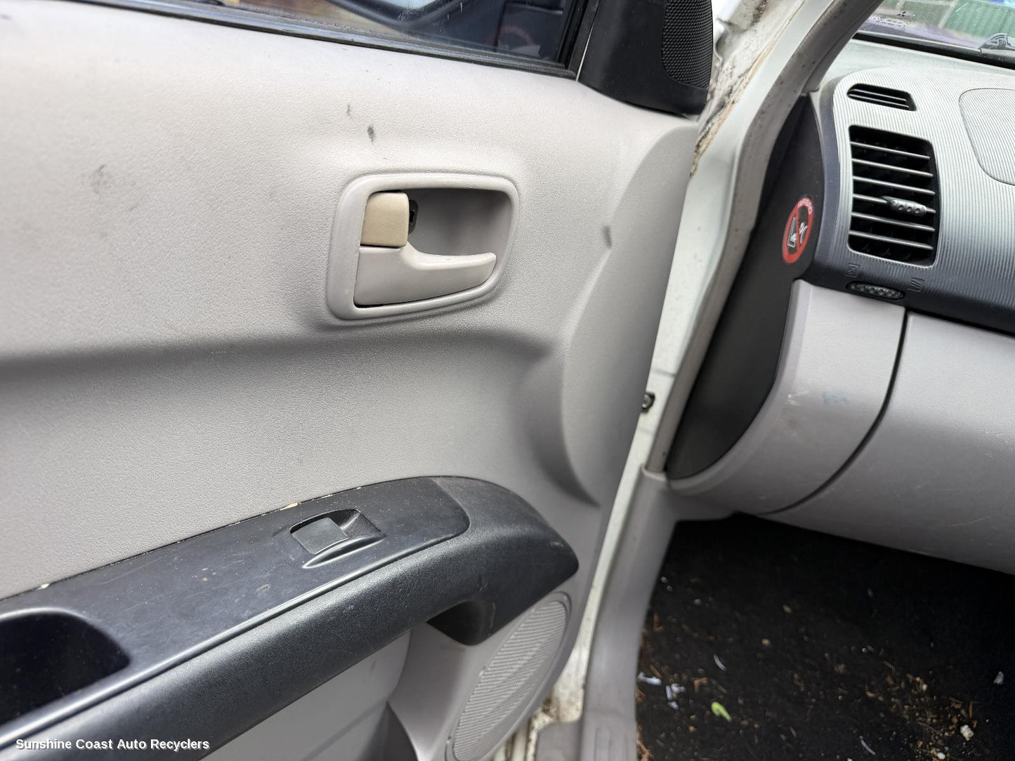 2006-2015 Mitsubishi Triton Door Handle