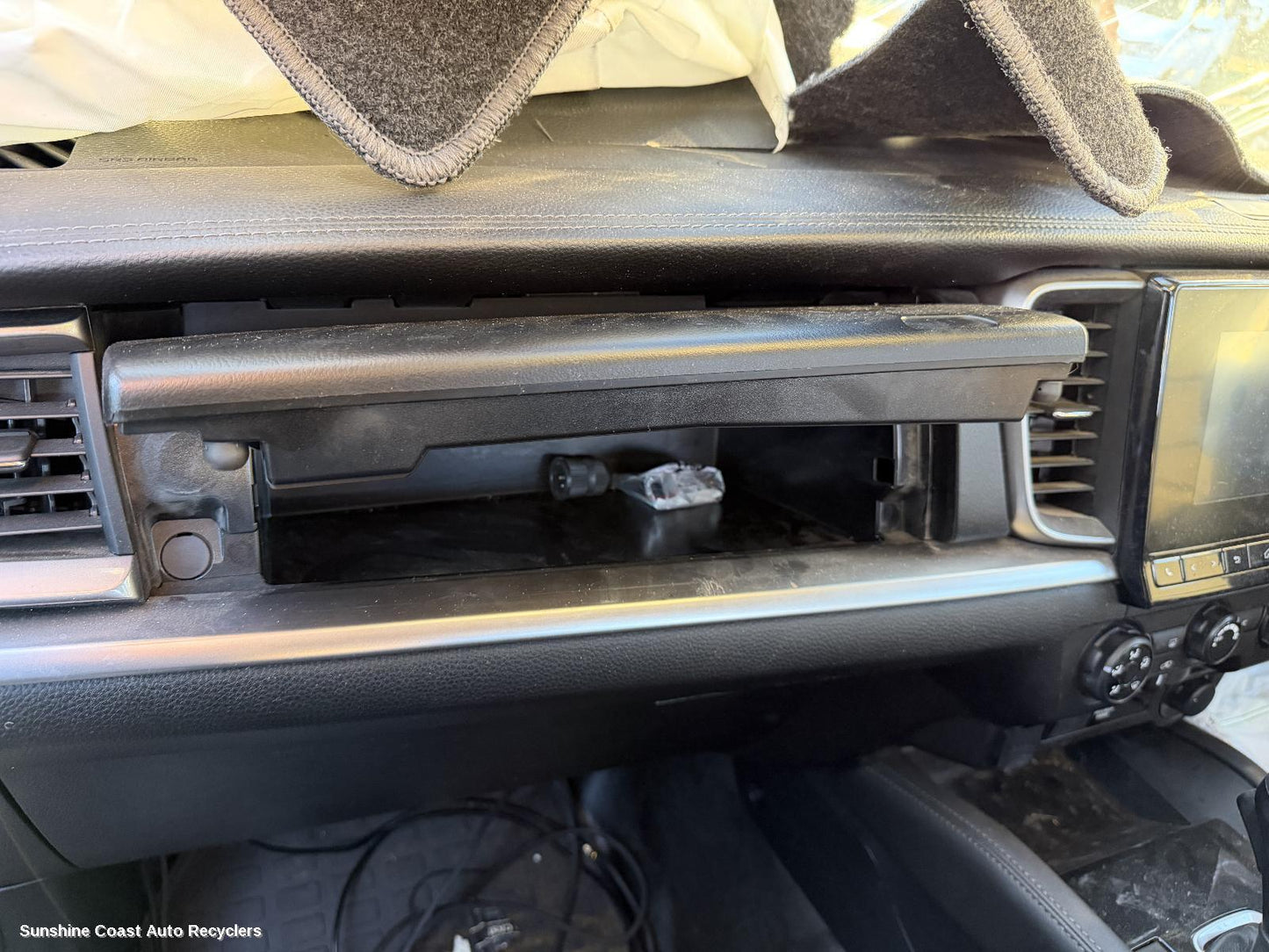 2020-2026 Mazda Bt50 Glove Box