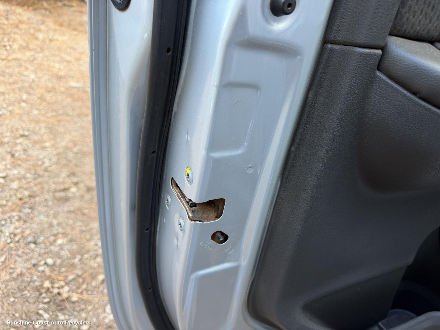 2005-2015 Nissan Navara Door Boot Gate Lock