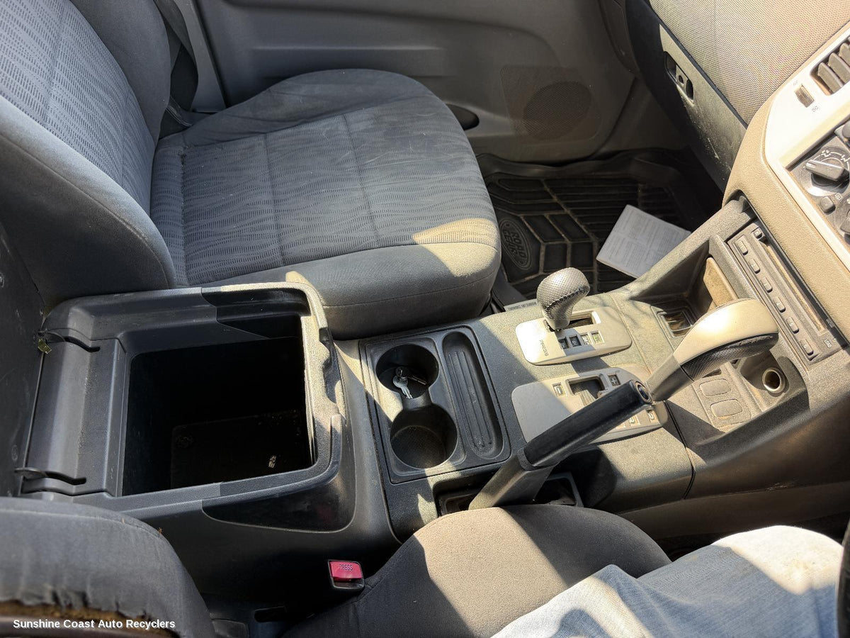 2000-2006 Mitsubishi Pajero Console