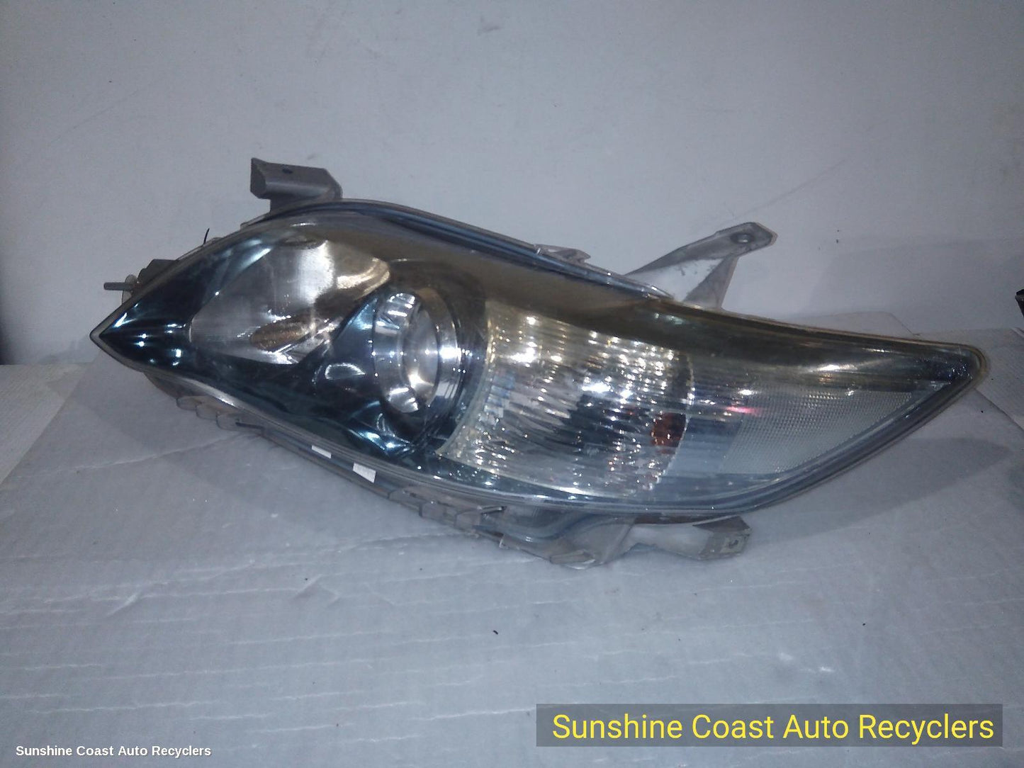 2010 Toyota Camry Left Headlamp