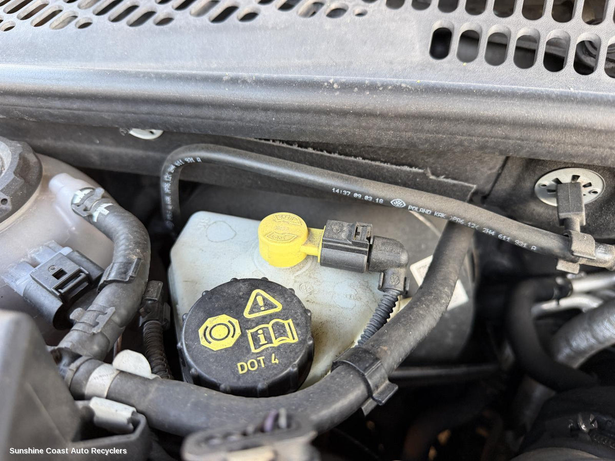 2011-2022 Volkswagen Amarok Master Cylinder
