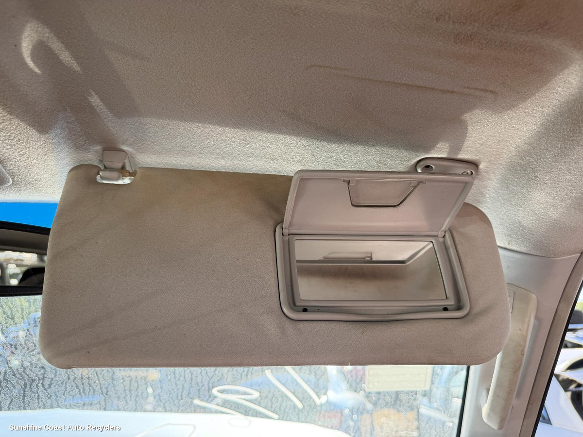 2006-2014 Mitsubishi Pajero Sunvisor