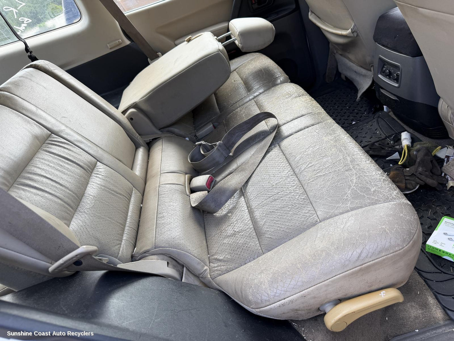 2000-2002 Mitsubishi Pajero 2nd Seat  Rear Seat