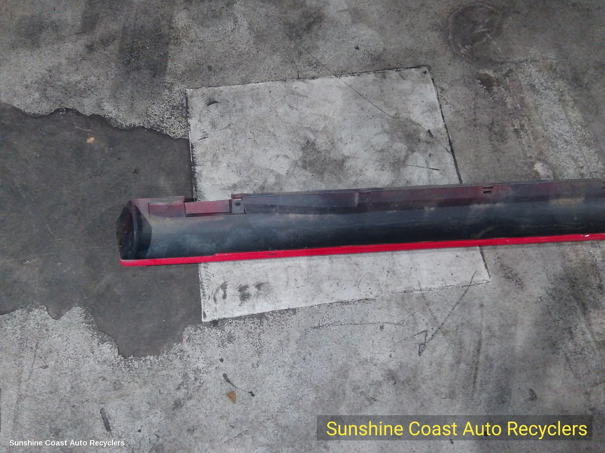 2002-2007 Holden Commodore Side Step Skirt