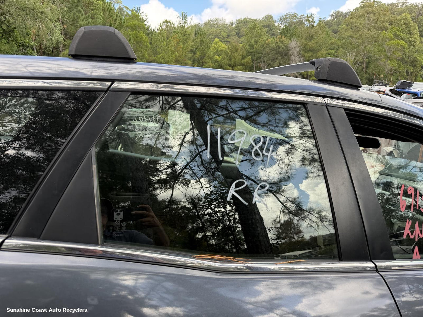2006-2012 Mazda Cx7 Right Rear Door Window