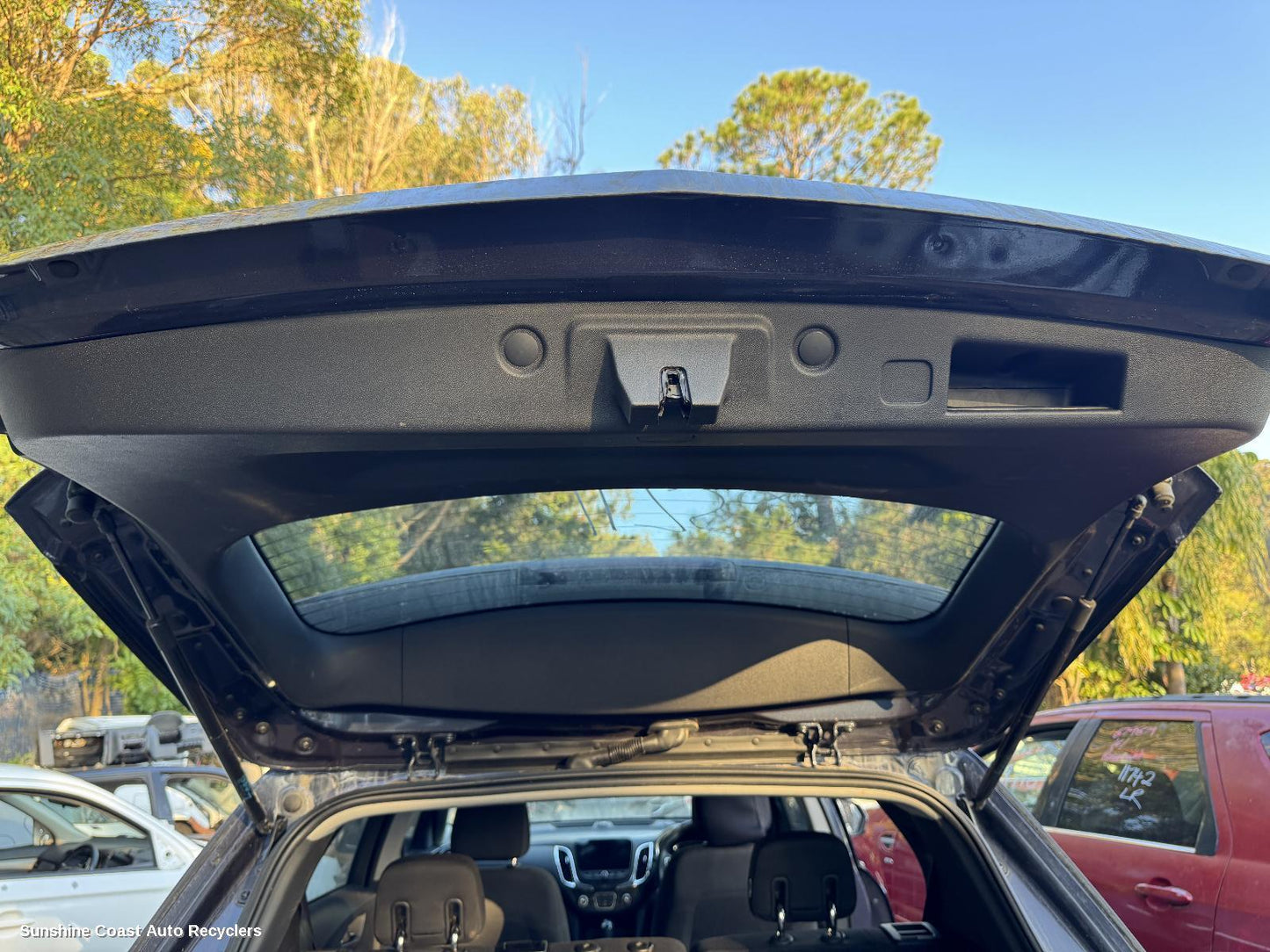 2017-2020 Holden Equinox Hatch Strut