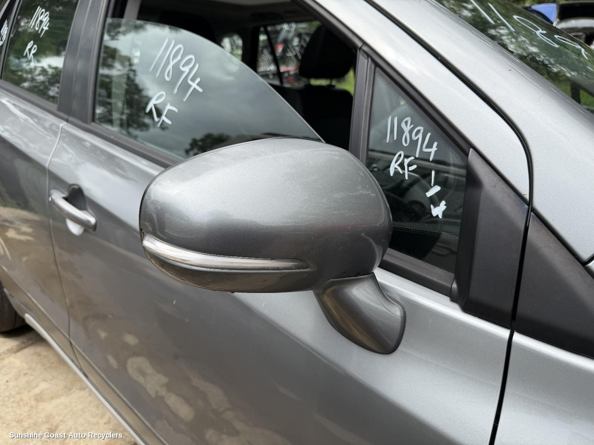 2013-2022 Suzuki S-cross Right Door Mirror