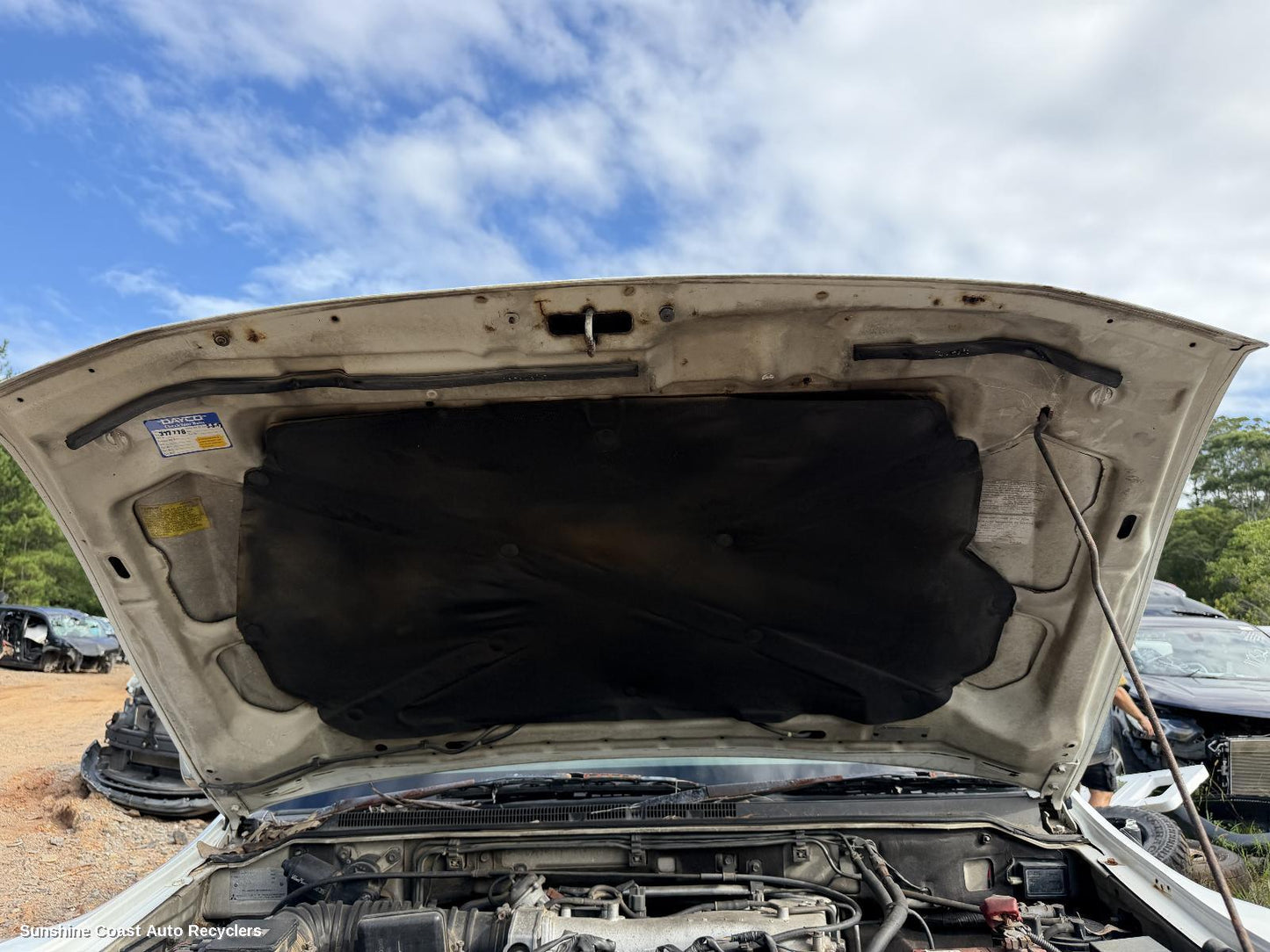 2000-2008 Mitsubishi Pajero Bonnet Hinge Strut