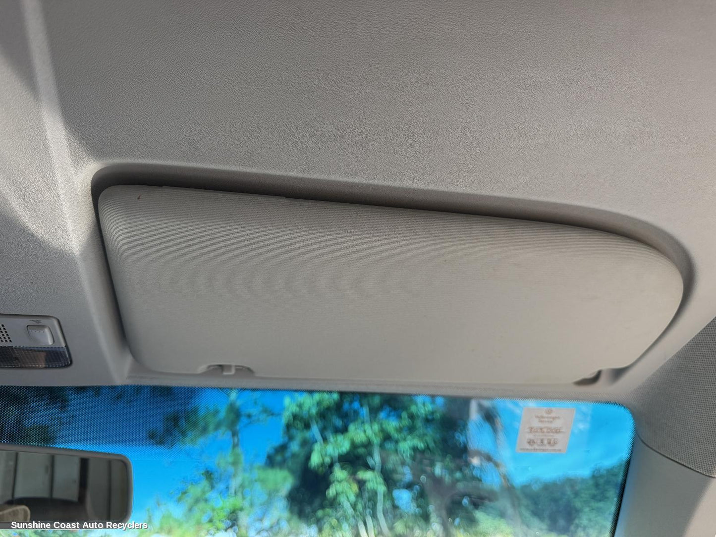 2010-2015 Volkswagen Caddy Sunvisor
