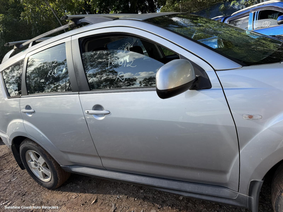 2006-2012 Mitsubishi Outlander Door Handle