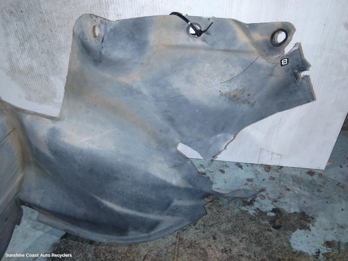 1999 Toyota Camry Right Guard Liner